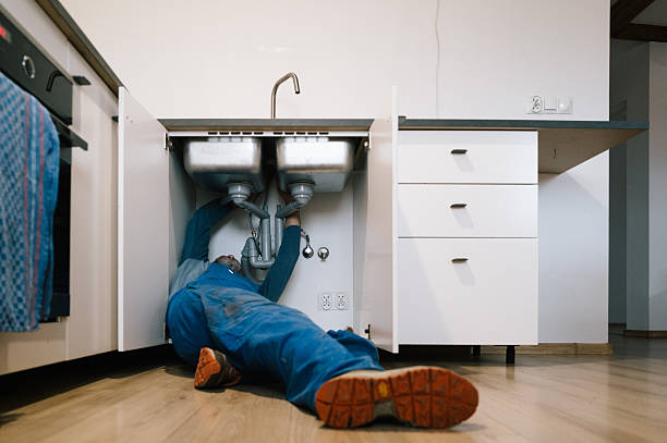 Professional Leak Detection technician working in Mark, IL